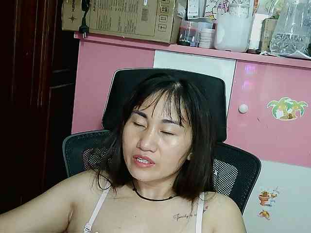 girl30slutty webcam