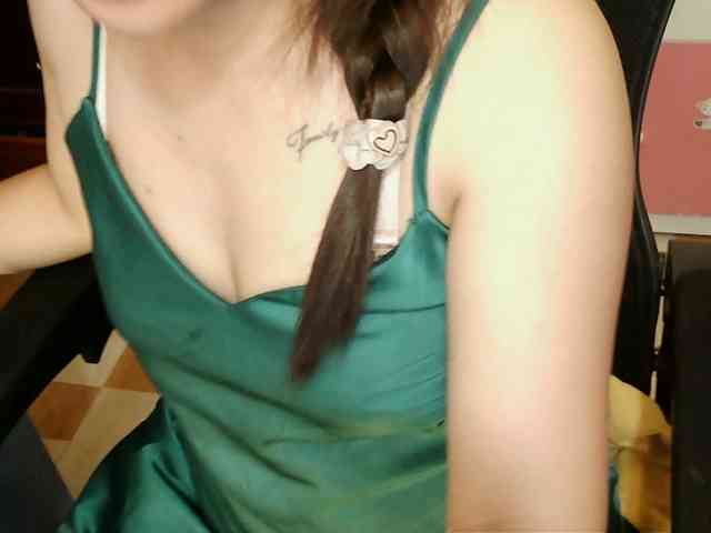 girl30slutty webcam