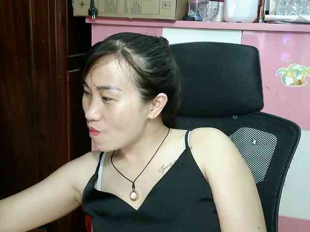 girl30slutty webcam