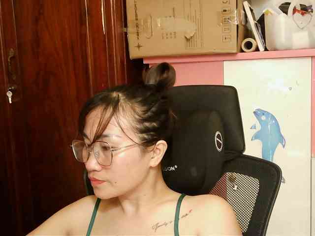 girl30slutty webcam