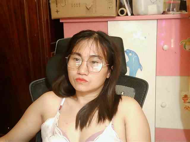 girl30slutty webcam