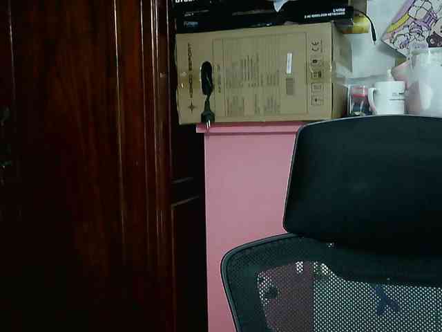 girl30slutty webcam