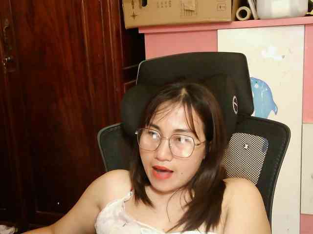girl30slutty webcam