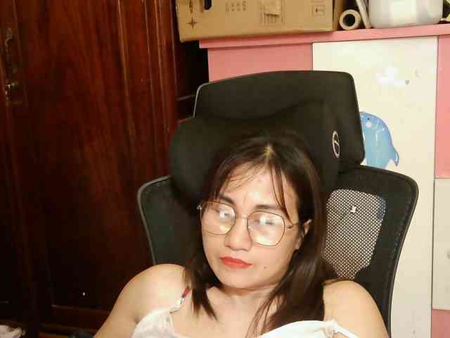 girl30slutty webcam