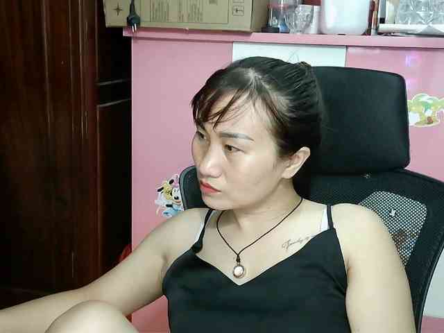 girl30slutty webcam