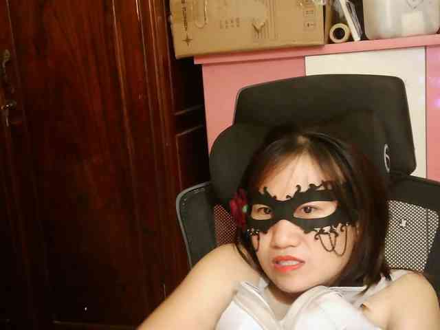 girl30slutty webcam