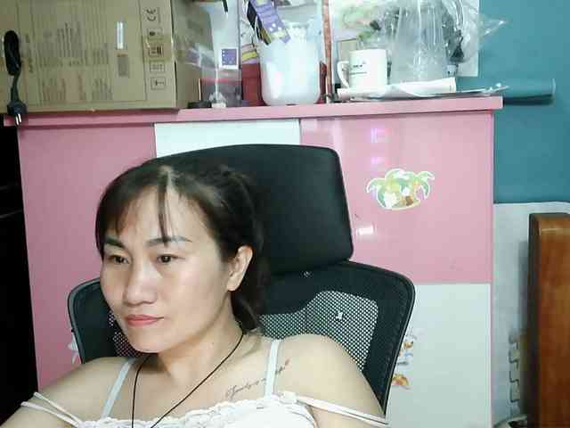 girl30slutty webcam