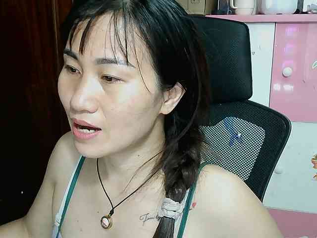 girl30slutty webcam