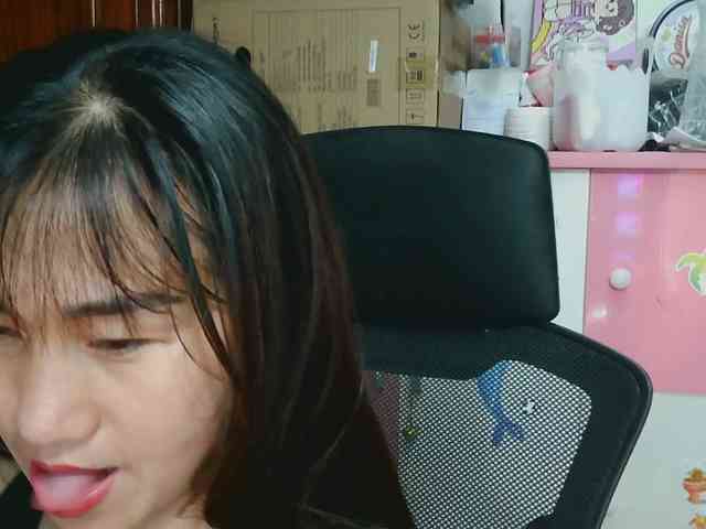 girl30slutty webcam
