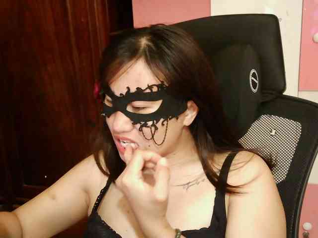 girl30slutty webcam