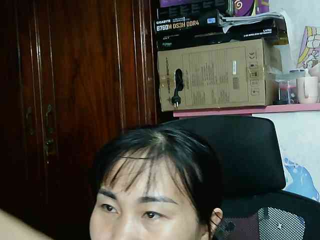 girl30slutty webcam
