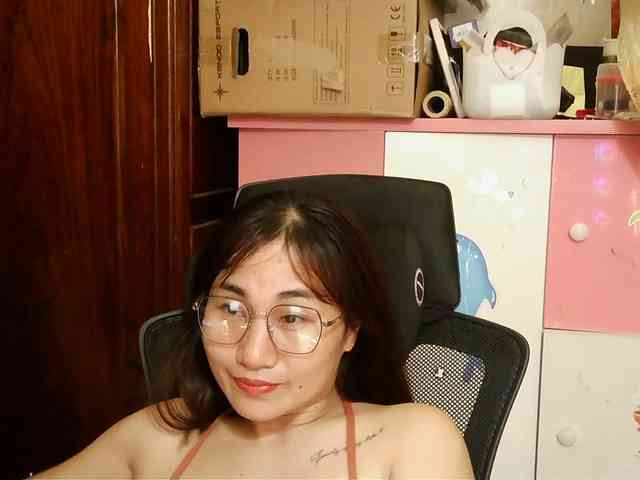 girl30slutty webcam
