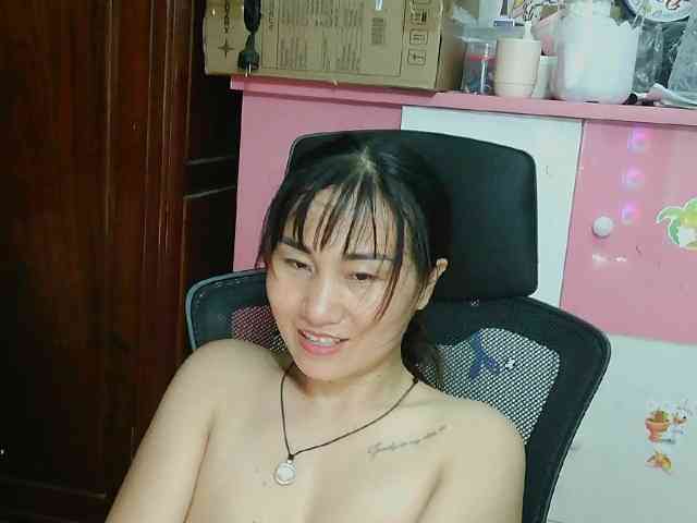 girl30slutty webcam