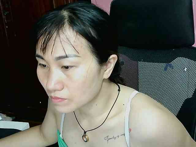 girl30slutty webcam