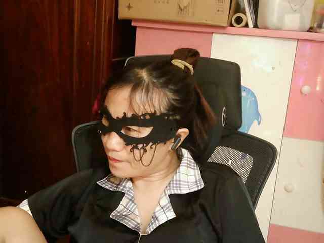 girl30slutty webcam