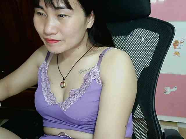 girl30slutty webcam