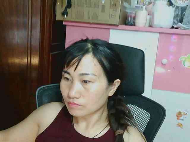 girl30slutty webcam