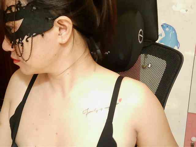 girl30slutty webcam