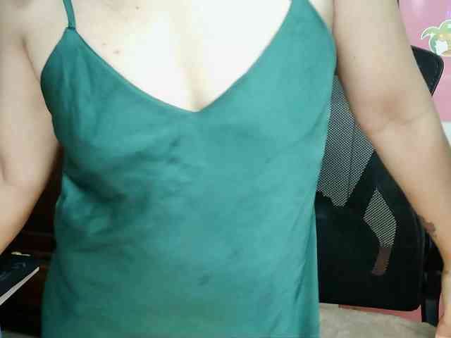 girl30slutty webcam