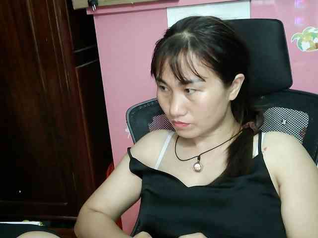 girl30slutty webcam