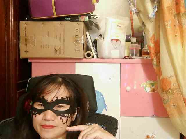 girl30slutty webcam