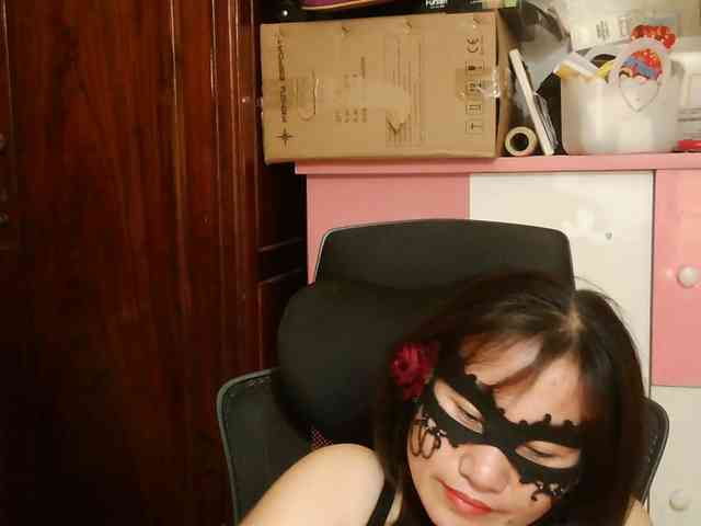 girl30slutty webcam