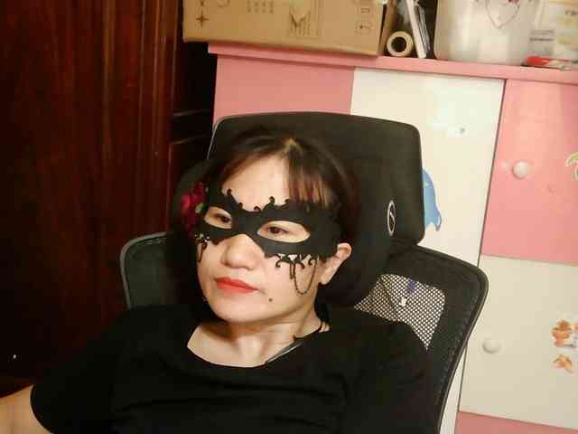 girl30slutty webcam