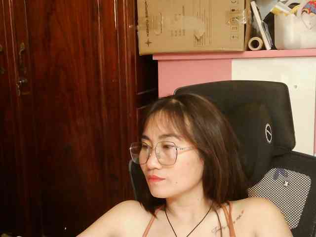girl30slutty webcam