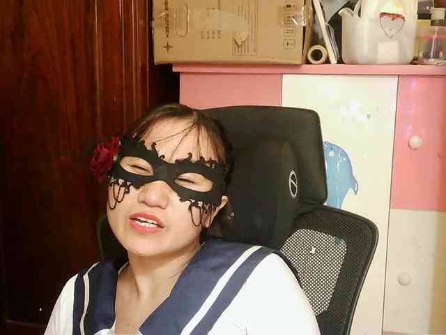 girl30slutty webcam