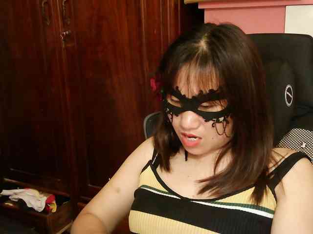 girl30slutty webcam