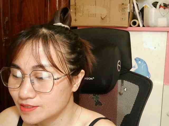 girl30slutty webcam