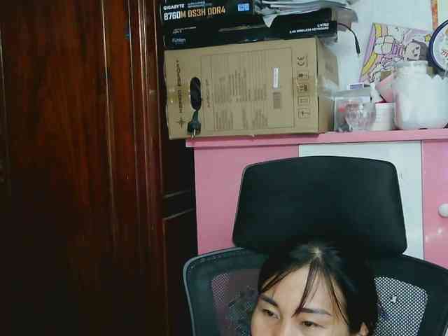 girl30slutty webcam