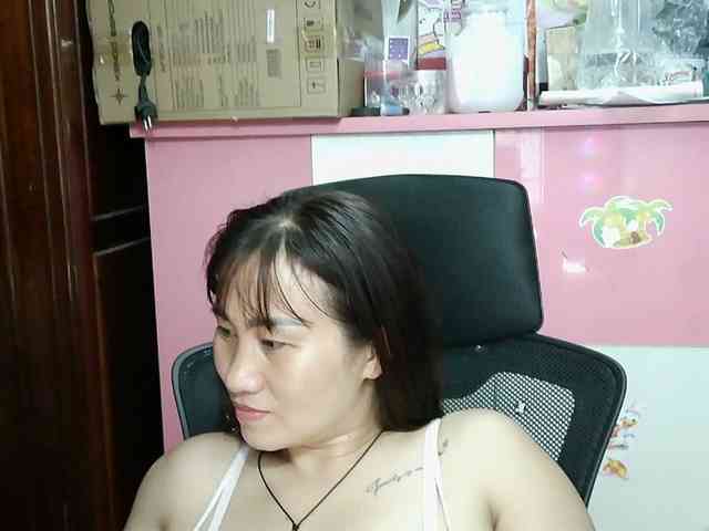 girl30slutty webcam