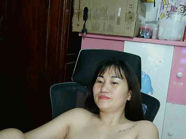 girl30slutty webcam