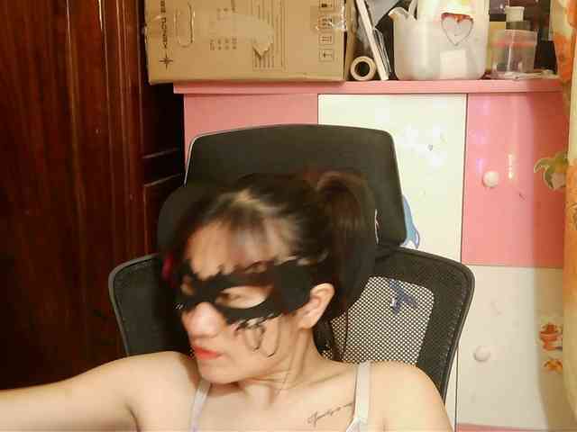 girl30slutty webcam