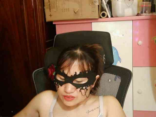 girl30slutty webcam