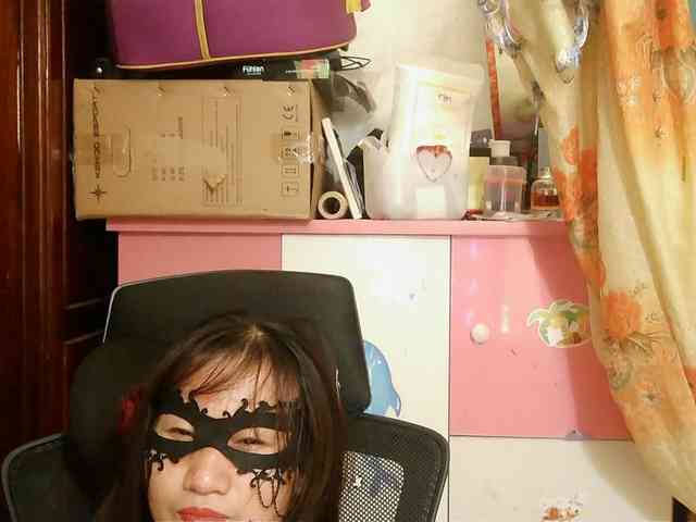 girl30slutty webcam