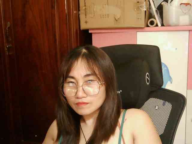 girl30slutty webcam