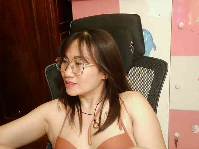 girl30slutty webcam
