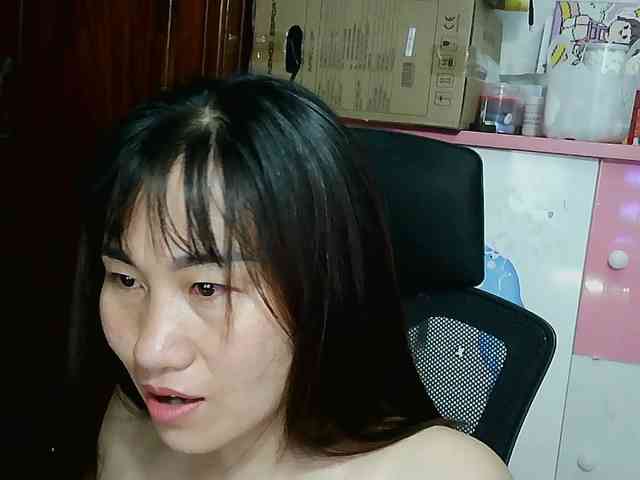 girl30slutty webcam