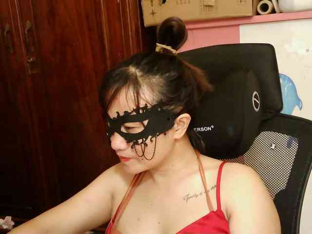 girl30slutty webcam