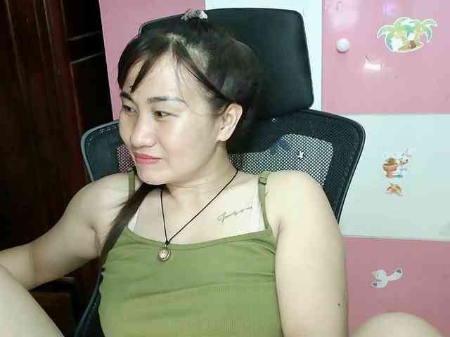 girl30slutty webcam