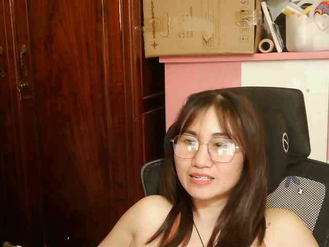 girl30slutty webcam