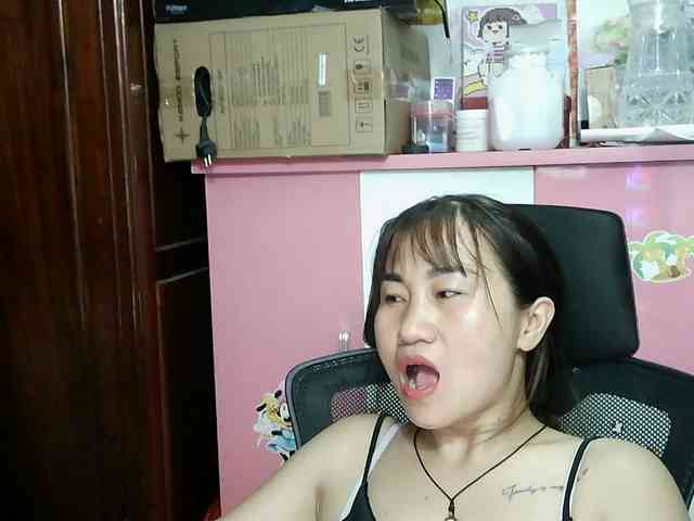 girl30slutty webcam