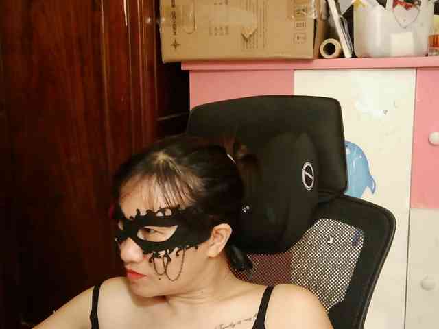 girl30slutty webcam