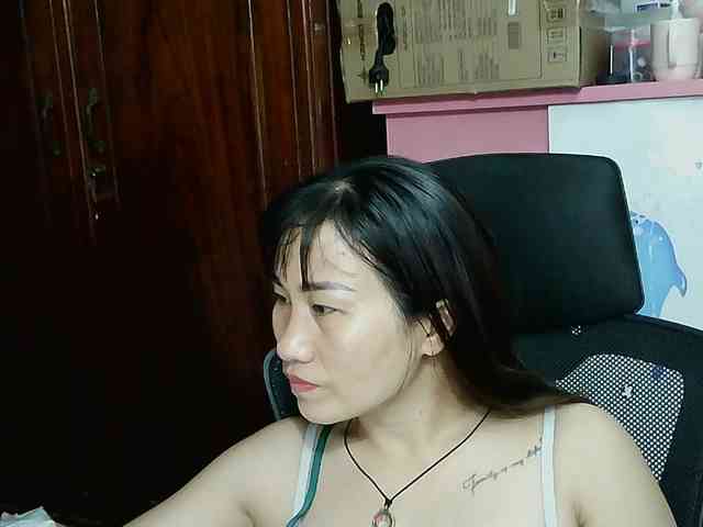 girl30slutty webcam
