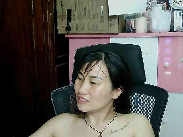 girl30slutty webcam