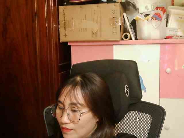 girl30slutty webcam