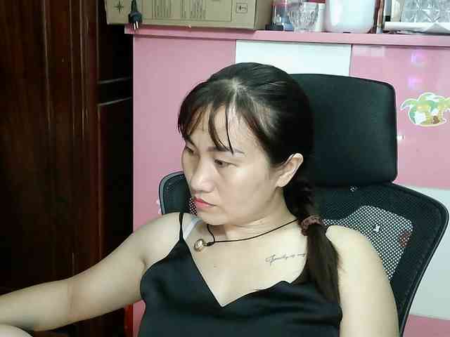 girl30slutty webcam