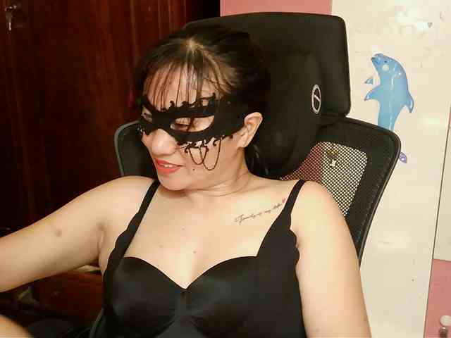 girl30slutty webcam